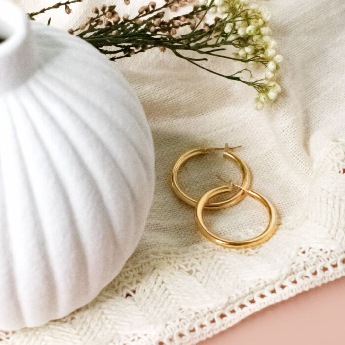 Boucles d'oreilles créoles 30mm plaqué or - ambiance