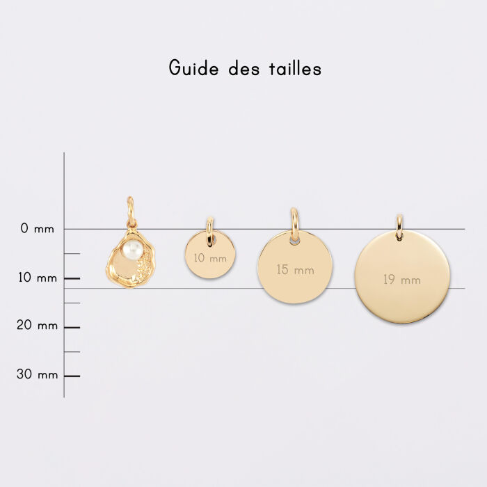 Breloque coquillage perle blanche plaqué or 12 mm - comparaison taille médaille