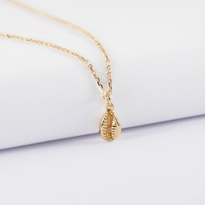 Pendentif coquillage cauri plaqué or 10 mm - recto