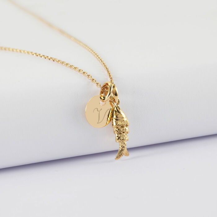 Pendentif enfant personnalisé médaille gravée plaqué or 10 mm et breloque poisson articulé 15 mm - Lettre V