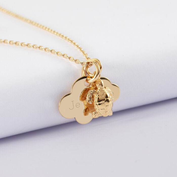 Pendentif enfant personnalisé médaille gravée plaqué or nuage 20x14 mm et breloque tortue 10 mm - texte