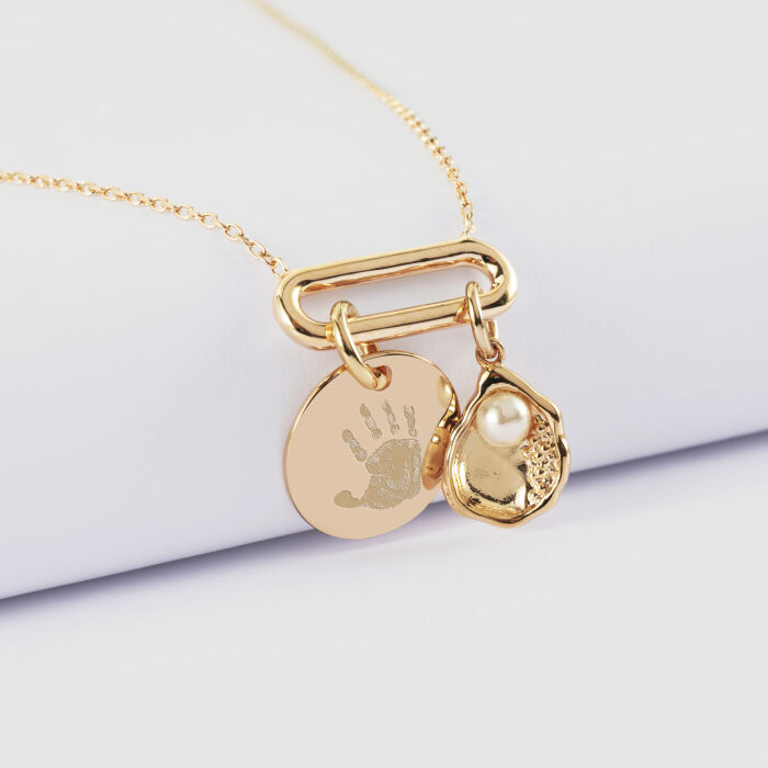 Collier chaîne ovale ouvert personnalisé médaille gravée plaqué or 15 mm et breloque coquillage perle blanche - empreinte de main