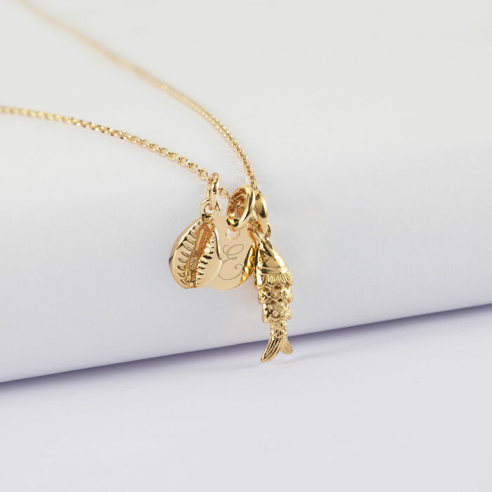 Pendentif personnalisé médaille gravée plaqué or 10 mm et breloque(s) summer - à composer - lettre E