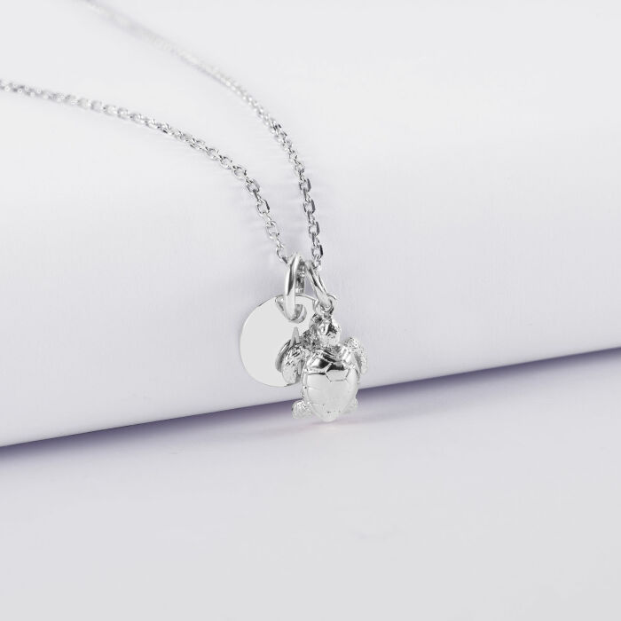 Pendentif enfant personnalisé médaille gravée argent 10 mm et breloque tortue 10 mm - lettre A