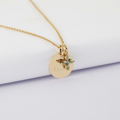 Pendentif enfant personnalisé médaille gravée plaqué or 15 mm et breloque fleur pétales 10 mm