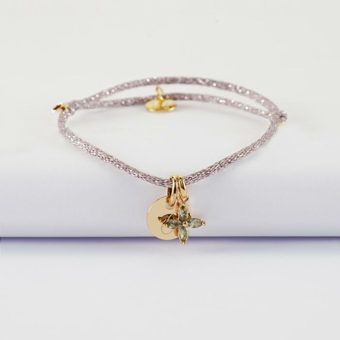 Bracelet enfant personnalisé cordon pailleté médaille gravée plaqué or 15 mm et breloque fleur pétales 10 mm