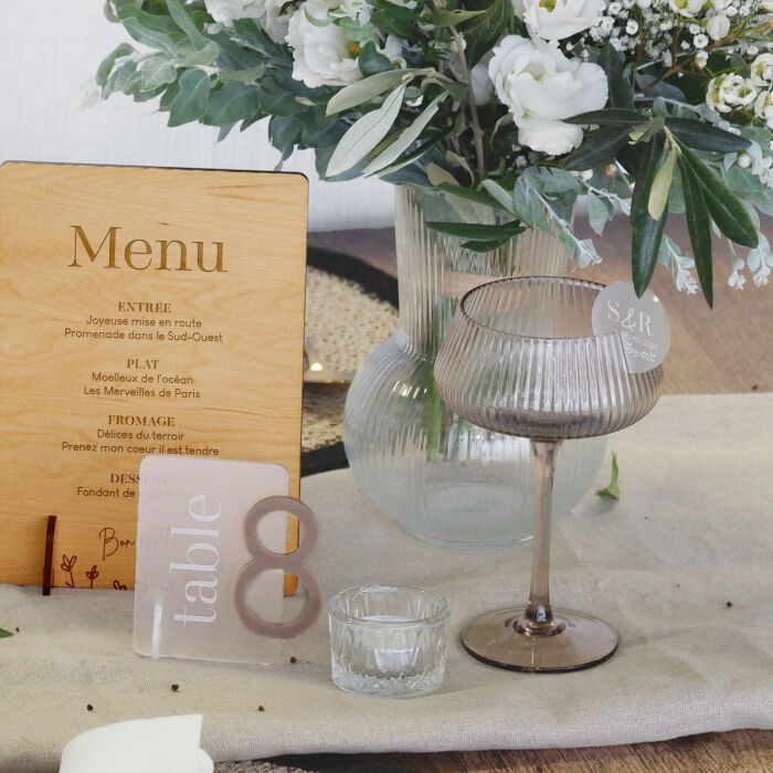 Marque-verre personnalisé initiales mariés acrylique givré 40x40 - Bohème