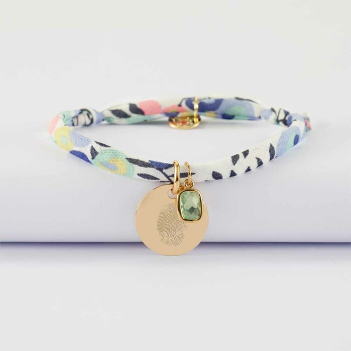 Bracelet enfant Liberty personnalisé médaille gravée plaqué or 15 mm et breloque rectangle zircon plaqué or 9 mm
