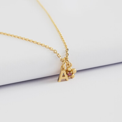 Pendentif personnalisé médaille plaqué or lettre initiale 5 mm et breloque fleur zircon plaqué or 8 mm