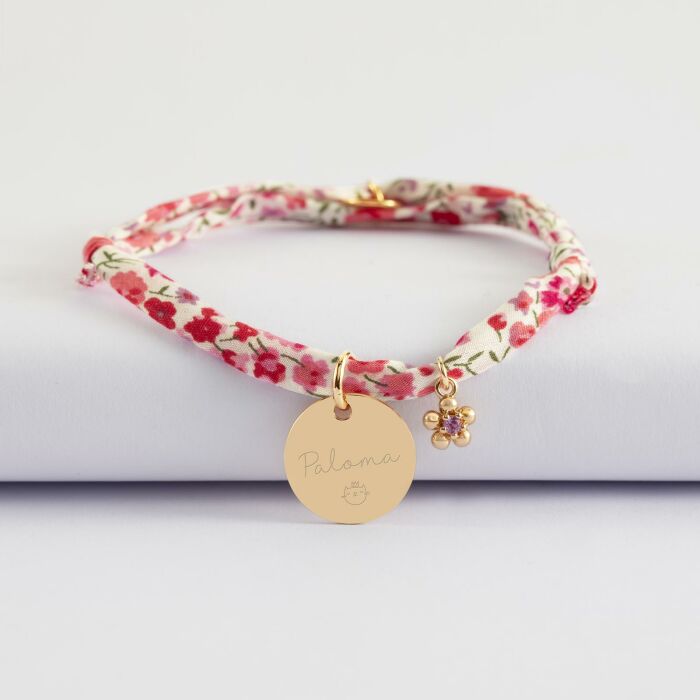 Bracelet enfant Liberty personnalisé médaille gravée plaqué or 15 mm et breloque fleur zircon plaqué or 8 mm