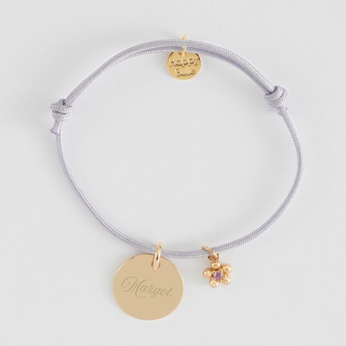 Bracelet enfant personnalisé médaille gravée plaqué or 15 mm et breloque fleur zircon plaqué or 8 mm
