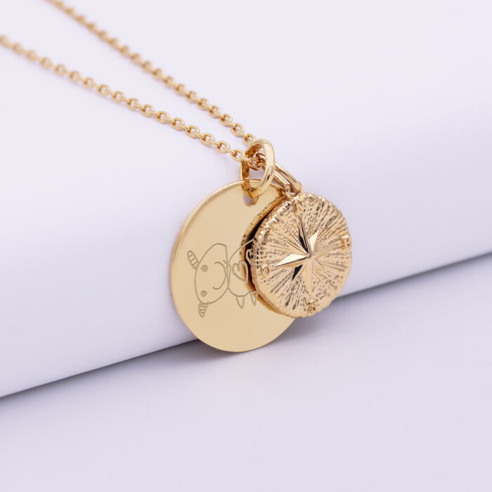 Pendentif personnalisé médaille gravée plaqué or 19 mm et breloque rose des vents texturée 14 mm - dessin