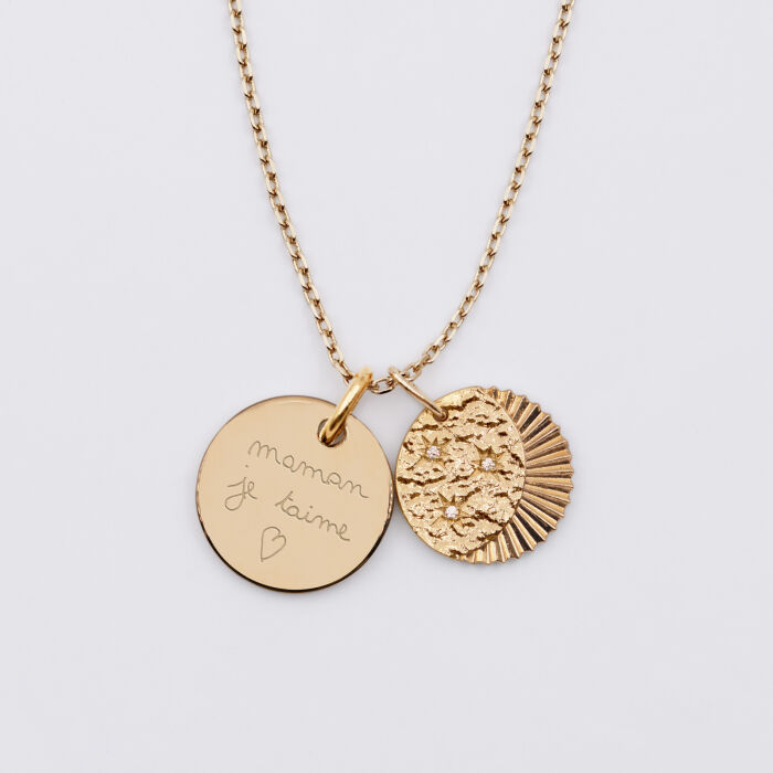 Pendentif personnalisé médaille gravée plaqué or 15 mm et breloque Lune trio zircons 14 mm - écrit