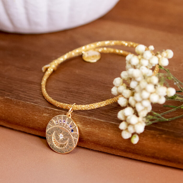 Bracelet personnalisé cordon pailleté médaille Lune zircons crépuscule gravée plaqué or 16 mm - ambiance