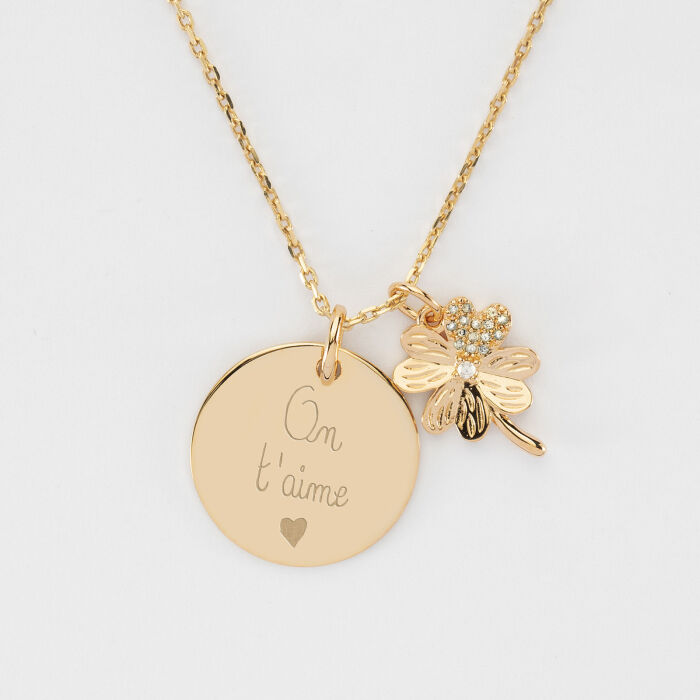 Pendentif personnalisé médaille gravée plaqué or 19 mm et breloque trèfle scintillant 15 mm - écrit