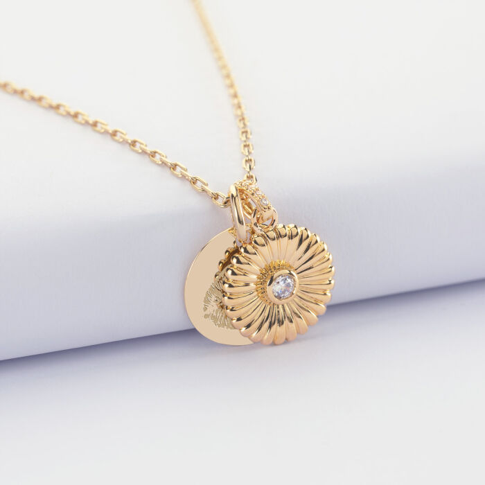 Pendentif personnalisé médaille gravée plaqué or 15 mm et breloque marguerite scintillante 14 mm - empreinte