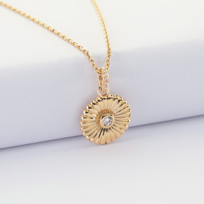 Pendentif plaqué or marguerite scintillante 14 mm