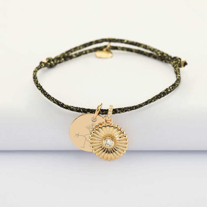 Bracelet enfant personnalisé cordon pailleté médaille gravée plaqué or 15 mm et breloque marguerite scintillante 14 mm - dessin