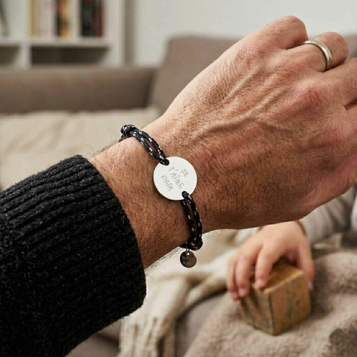 Bracciale uomo personalizzato cordino marinaio medaglietta incisa argento 2 buchi 20 mm