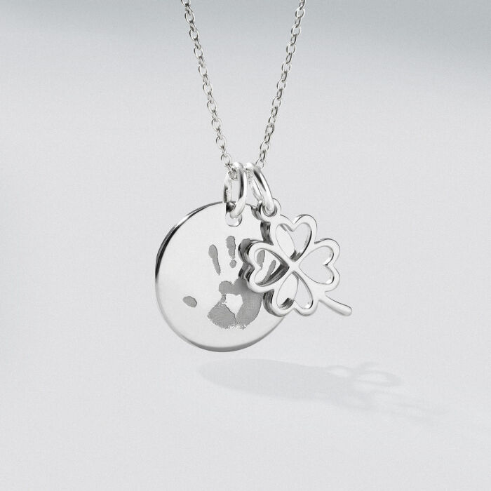 Pendentif personnalisé médaille gravée argent 19 mm et breloque trèfle ajouré 15 mm - empreinte
