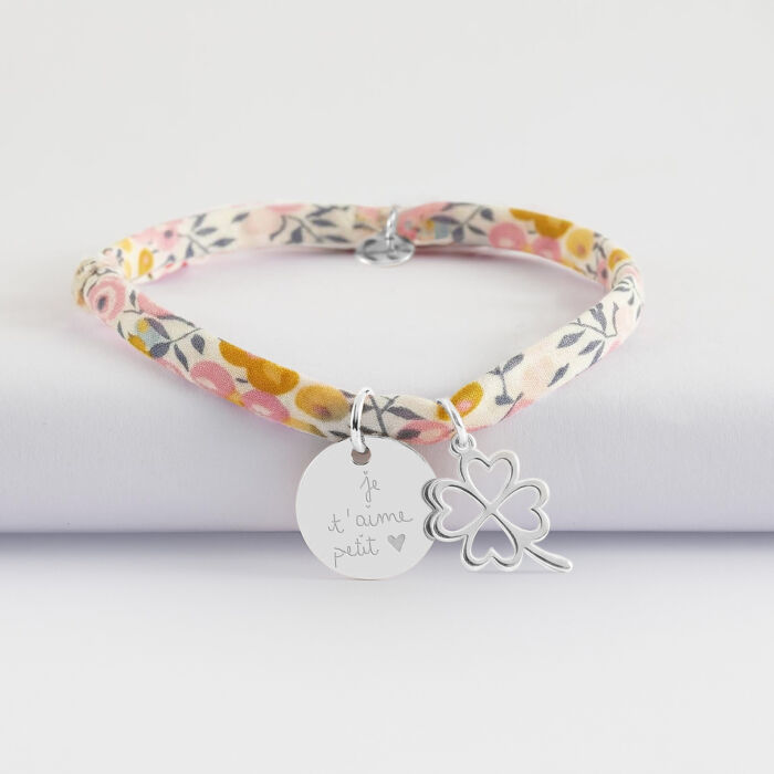 Bracelet enfant Liberty personnalisé médaille gravée argent 15 mm et breloque trèfle ajouré 15 mm - écrit