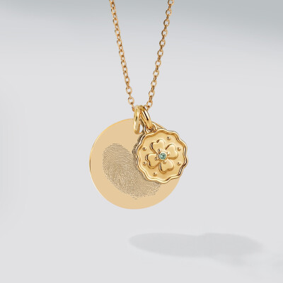 Pendentif personnalisé médaille gravée plaqué or 19 mm et breloque trèfle mini zircon vert 10 mm - empreinte