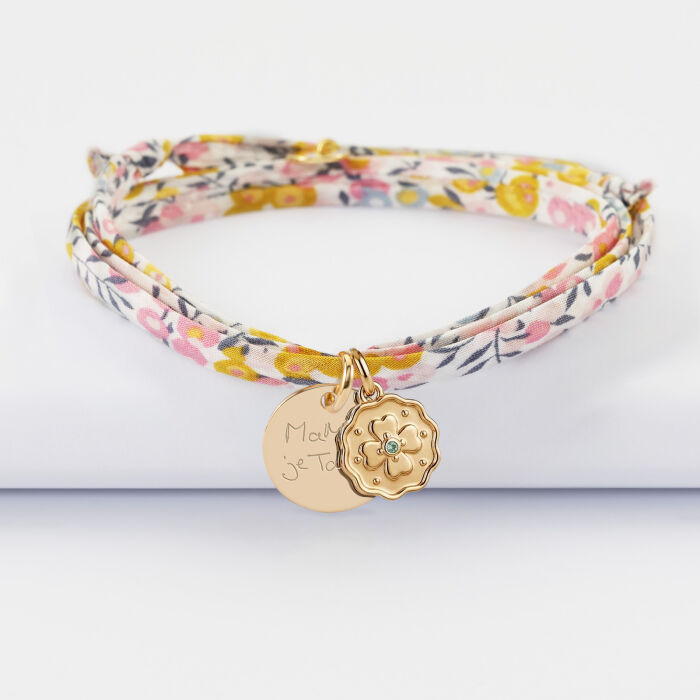 Bracelet 3 tours Liberty personnalisé médaille gravée plaqué or 15 mm et breloque trèfle mini zircon vert 10 mm - écrit