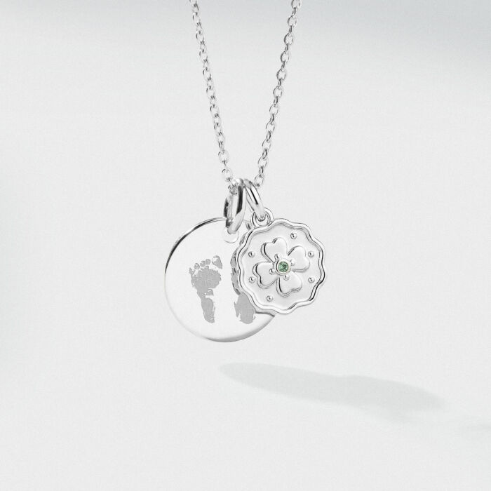 Pendentif enfant personnalisé médaille gravée argent 15 mm et breloque trèfle mini zircon vert 10 mm - empreinte