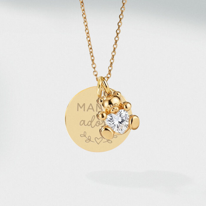 Pendentif personnalisé médaille gravée plaqué or 19 mm et breloque ourson coeur zircon 11 mm - illustration
