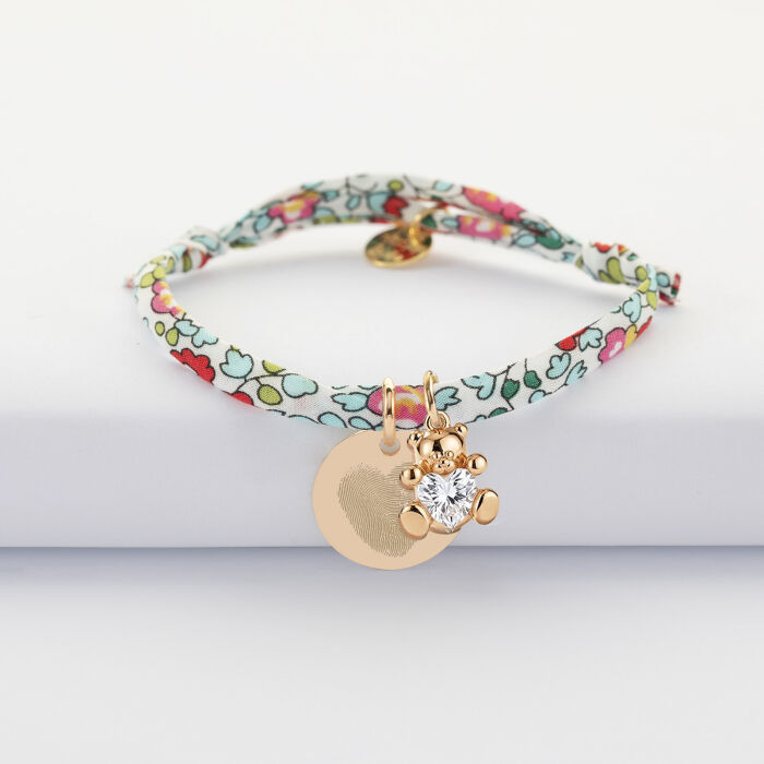Bracelet enfant Liberty personnalisé médaille gravée plaqué or 15 mm et breloque ourson coeur zircon 11 mm - empreinte