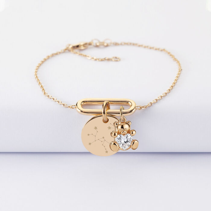 Bracelet chaîne ovale ouvert personnalisé médaille gravée plaqué or 15 mm et breloque ourson coeur zircon 11 mm - illustration