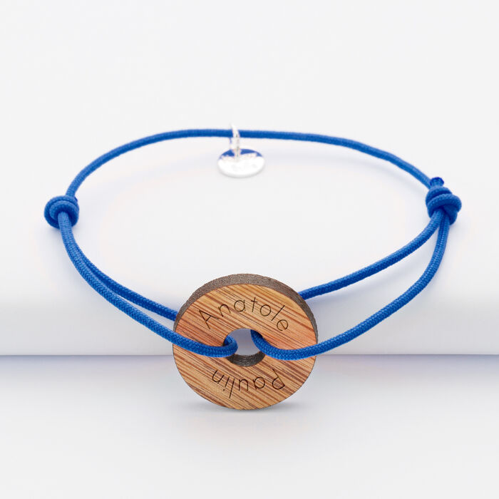 Men's single cord bracelet with personalised engraved 2-hole wooden round target medallion 21mm - names