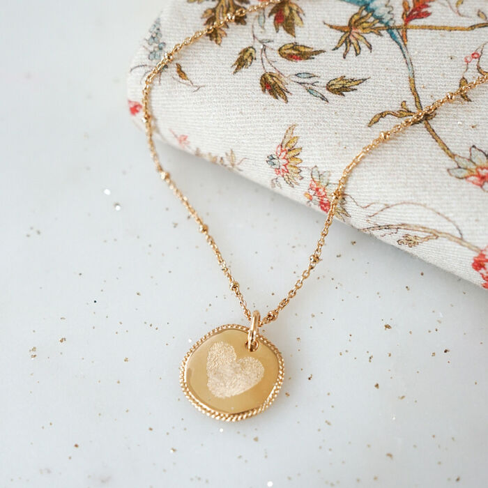 Ciondolo personalizzato medaglietta contorno intrecciato incisa placcata oro 17 mm