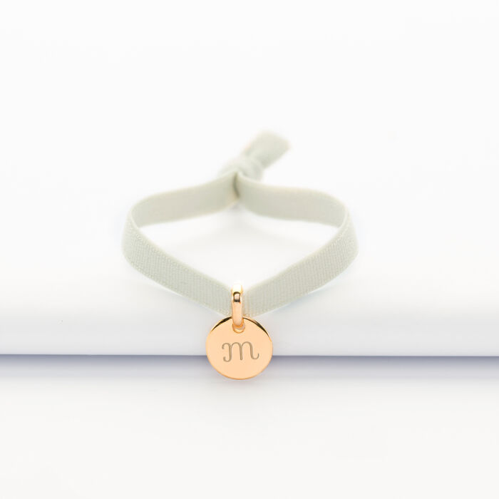 Bracelet enfant personnalisé cordon élastique médaille gravée plaqué or initiale 10 mm - 3