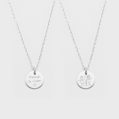 Duo de pendentifs personnalisés médailles gravées argent 15 mm - écrits + dessin Duo de pendentifs personnalisés médailles gravées argent 15 mm - écrits + dessin