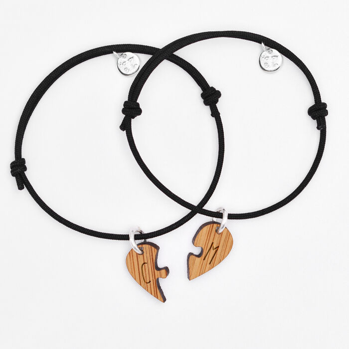 Duo de bracelets personnalisés médailles gravées bois "cœur inséparable" - initiales 4