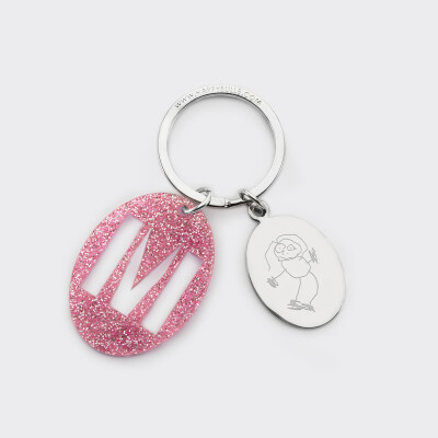 Porte-clés personnalisé médaille gravée ovale acier et breloque initiale acrylique pailleté rose dessin