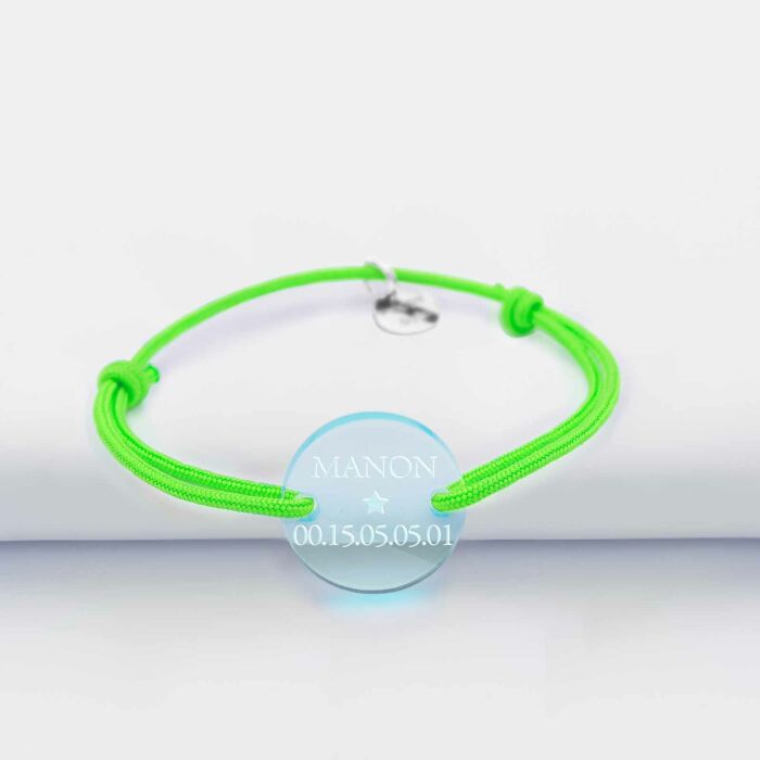 Bracelet d'identification enfant médaille gravée acrylique bleu 2 trous 17 mm Manon