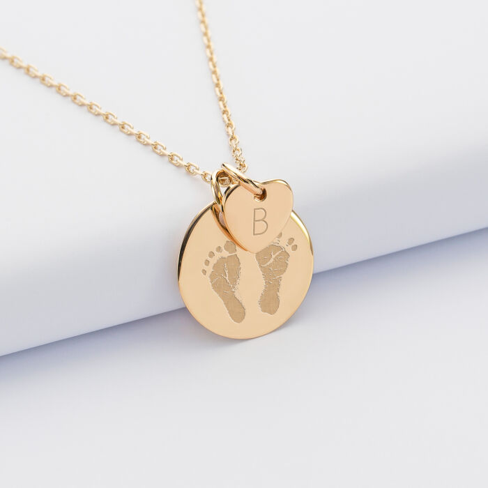 Pendentif personnalisé médaille gravée plaqué or 19 mm et breloque coeur 10 mm empreinte