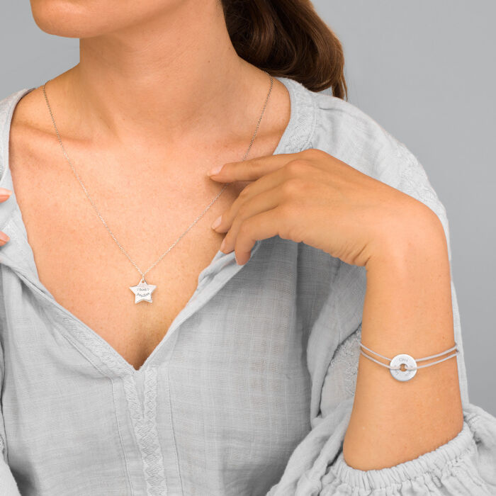 Personalised engraved silver star name sleeper pendant medallion 20x20 - name 1