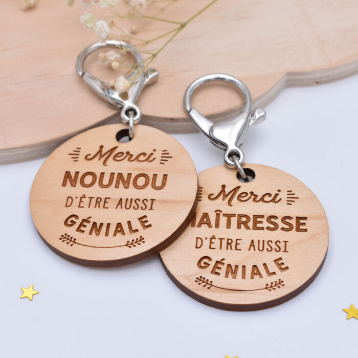 Porte-clés gravé bois médaille ronde 50 mm - Edition spéciale "Merci Nounou" duo