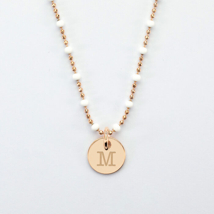 Collier perles colorées personnalisé médaille gravée plaqué or 10 mm