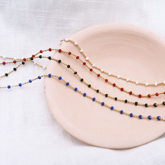 Chaîne plaqué or perlée ambiance