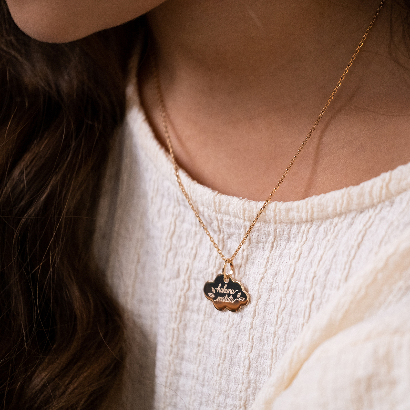 Collier enfant Personnalisé prénom médaille gravée nuage et pierre de naissance