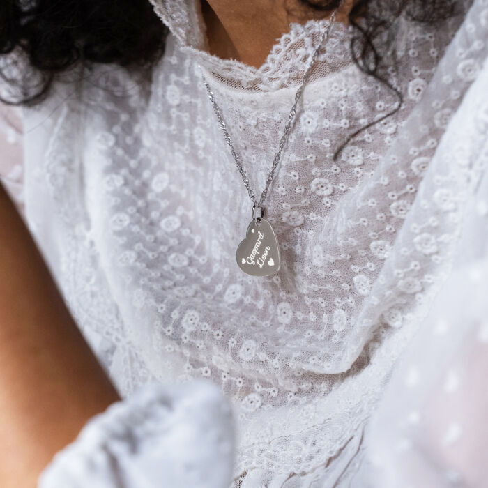 Pendentif personnalisé médaille gravée argent coeur 19x21mm - ambiance