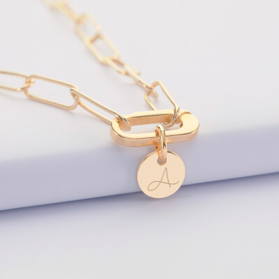 Collier personnalisé grandes mailles mousqueton médaille gravée plaqué or 10 mm - initiale