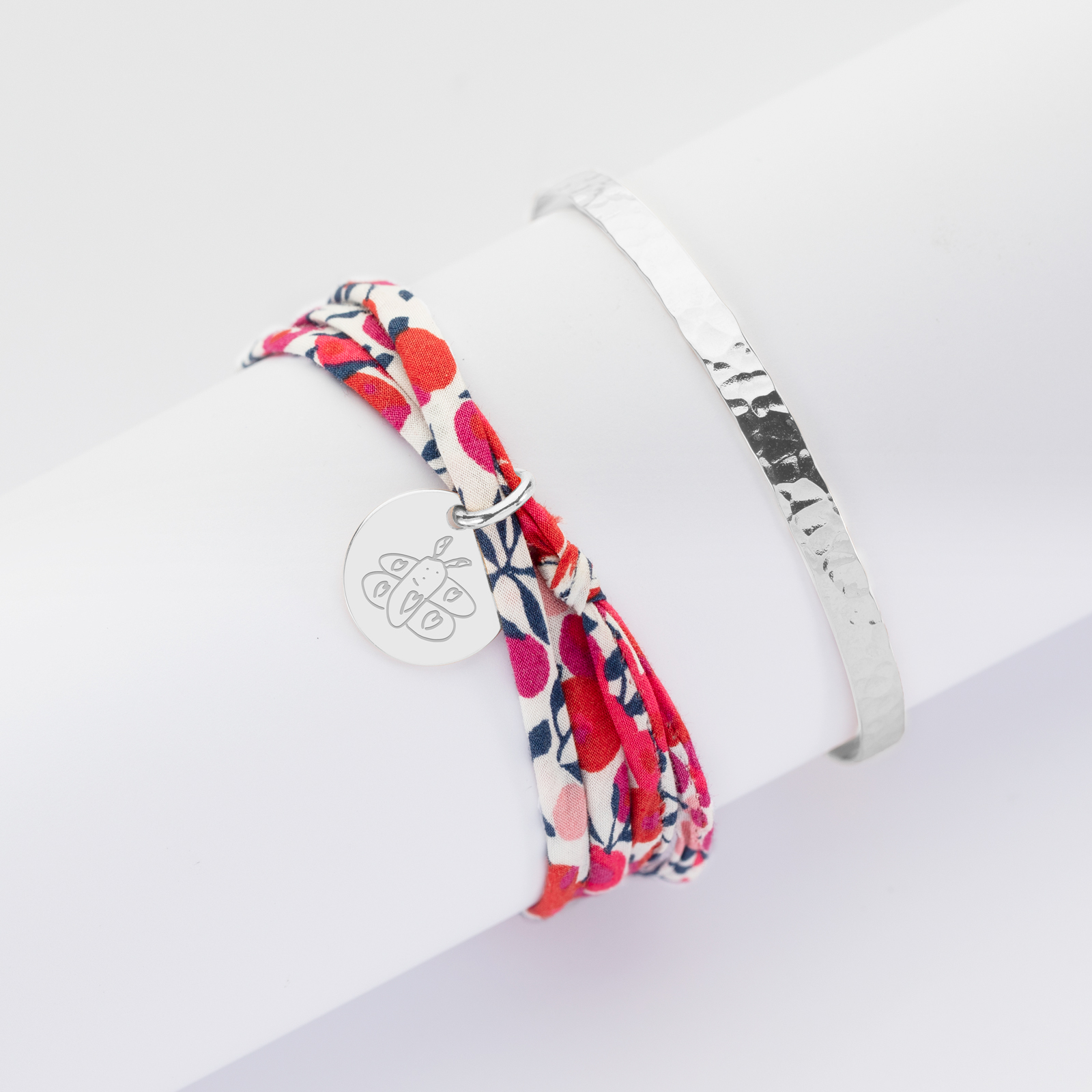 Silverly Brazalete Cruzado Martillado Plata De Ley 925 Mujer | Brazalete Ajustable Diseño Cruzado | Diseño Minimalista Moderno Doble Capa | Joyas Contemporáneas Texturizadas Damas Día A Día