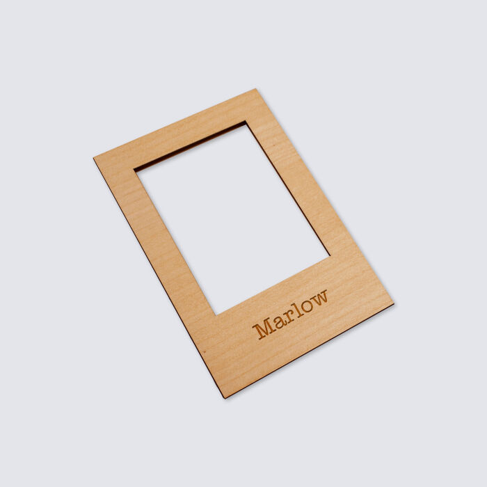 Cadre polaroïd personnalisé gravé bois aimanté petit format 68x97 mm - prénom