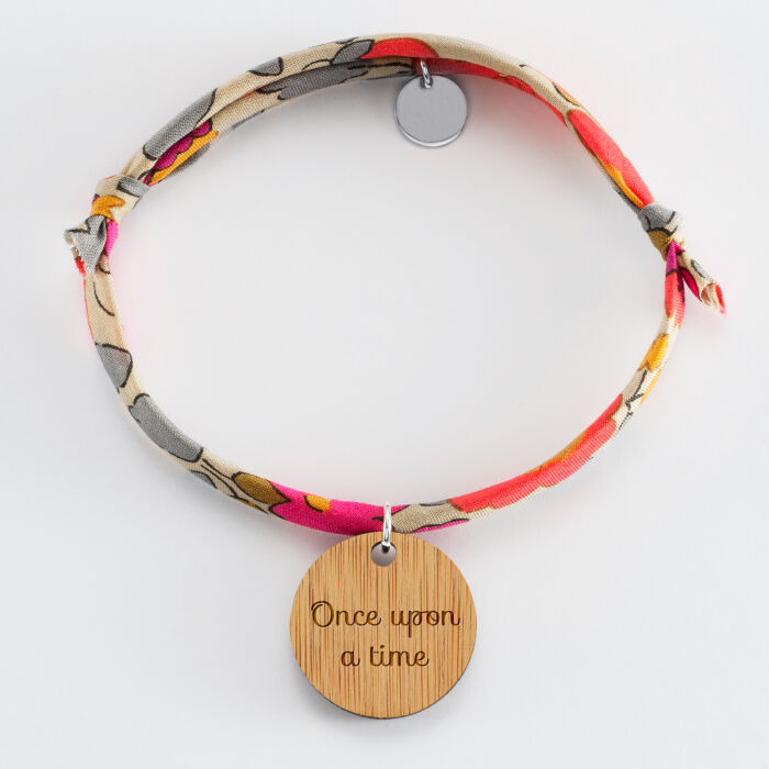 Bracelet Liberty personnalisé médaille gravée bois dormeuse ronde 20 mm - texte