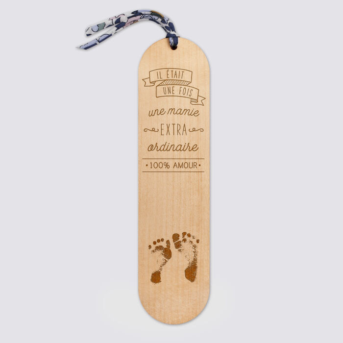 Marque page personnalisé bois gravé avec cordon liberty - édition spéciale "Bonne lecture mamie" - empreintes